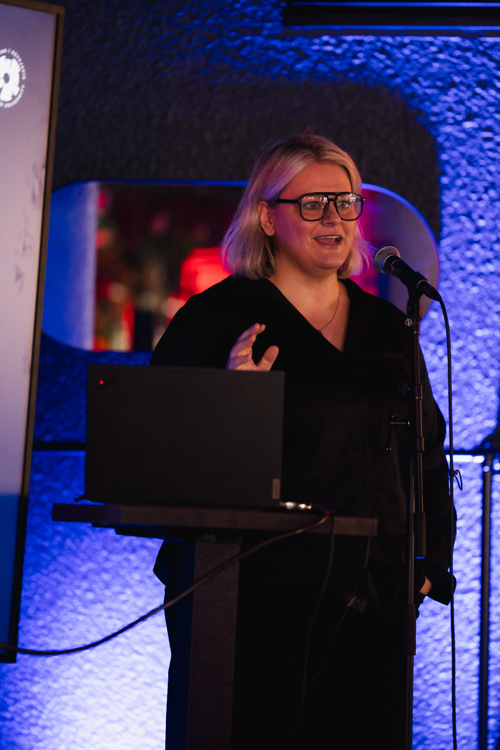 Hafrún Kristjánsdóttir, prófessor og deildarforseti íþróttadeildar Háskólans í Reykjavík, kynnti rannsóknir HR á sviði íþróttatækni og lokaði viðburðinum. Hún hvatti til þess viðburðinn yrði aðeins upphafið að auknu samráði og samstarfi og stakk upp á að fólk sem starfaði við íþróttatækni á Íslandi hittist héðan í frá einu sinni á ári til skrafs og ráðagerða.