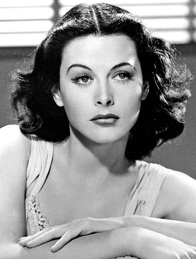 Hedy Lamarr þróaði aðferð sem leiddi til nútímatækni eins og WiFi, Bluetooth og GPS.
