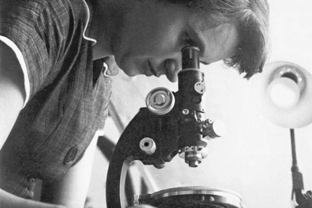 Franklin er þekktust fyrir þátt sinn í uppgötvun á byggingu DNA, erfðaefnis allra lífvera.