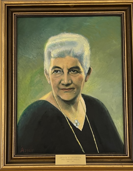 Painting of Kristín Vídalín Jacobsen, who founded the Women’s Society Hringurinn in 1904.